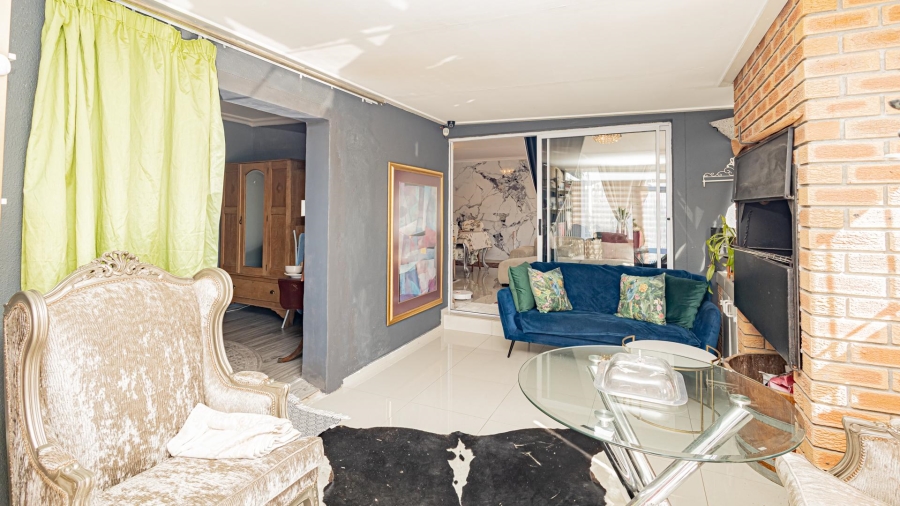 3 Bedroom Property for Sale in Sunningdale Western Cape